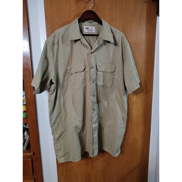 Dickies Men's Shirt Tan/Khakia, Short Sleeve, Button-Up, 2XL - Picture 1 of 3